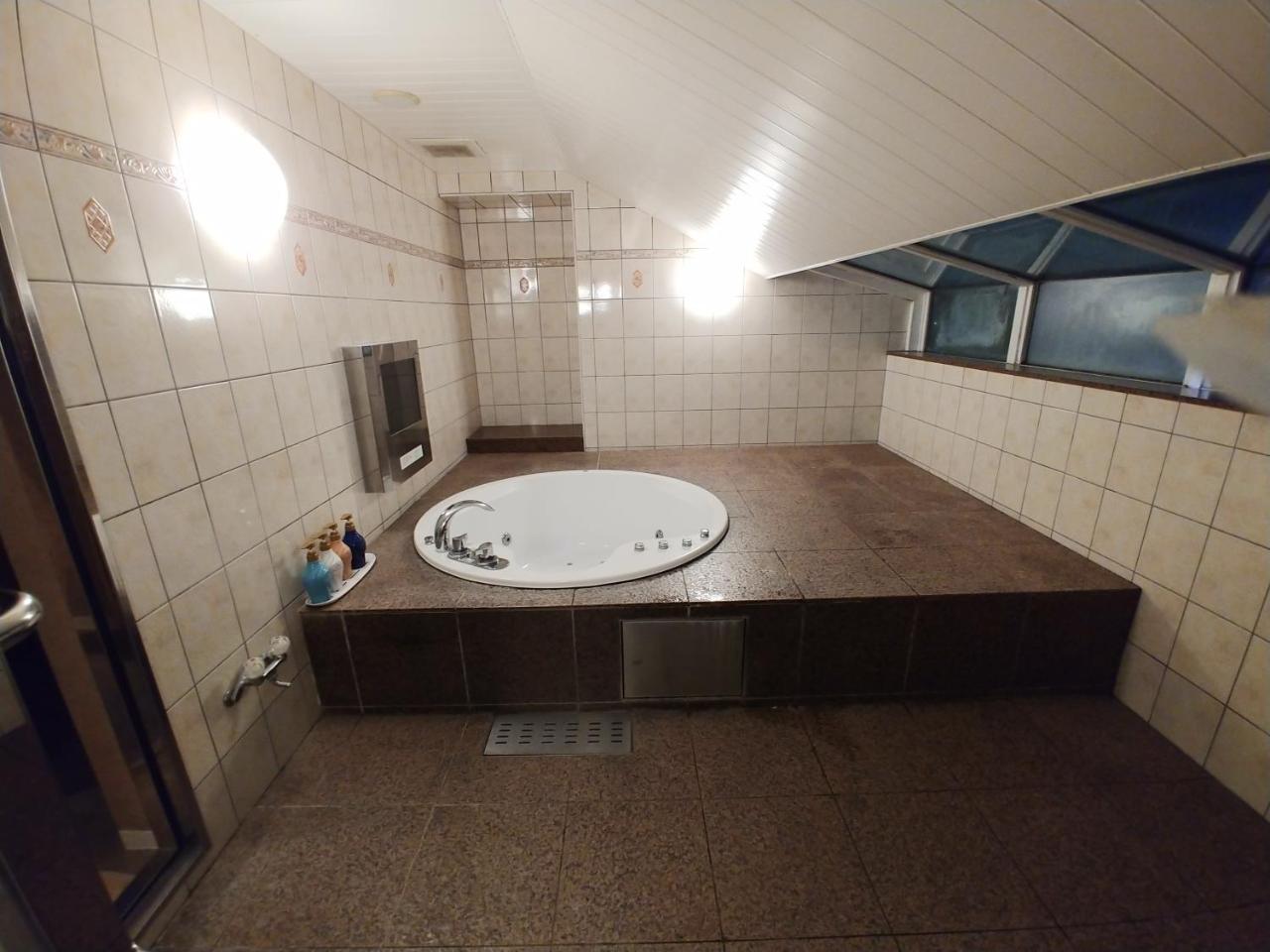 Hotel Allure (Adults Only) Nagoya Buitenkant foto