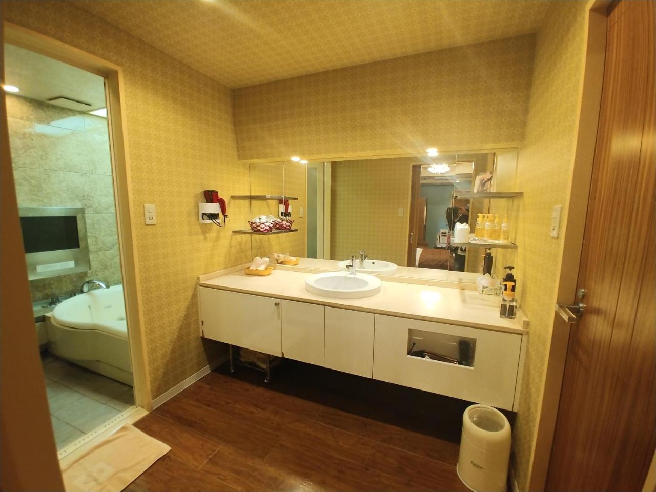 Hotel Allure (Adults Only) Nagoya Buitenkant foto